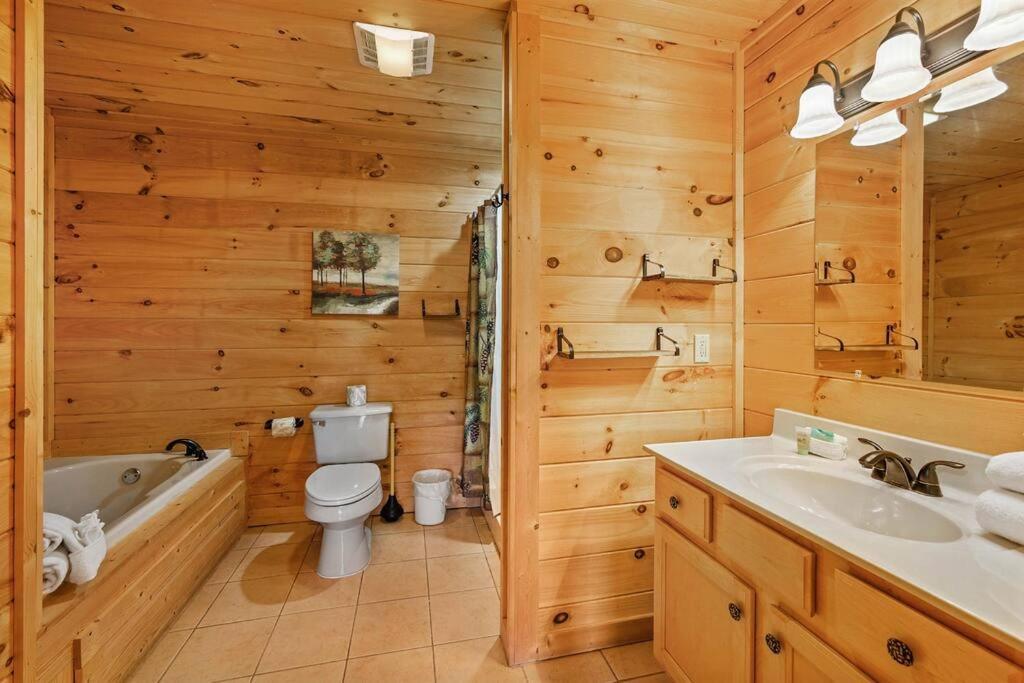 Spacious Smokies Cabin - Hot Tub With Mountain Views Gatlinburg Exterior foto